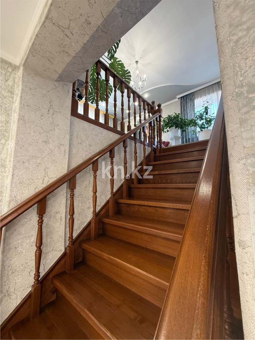 Продажа 7-комнатного дома, 300 м² в Караганде - фото 11