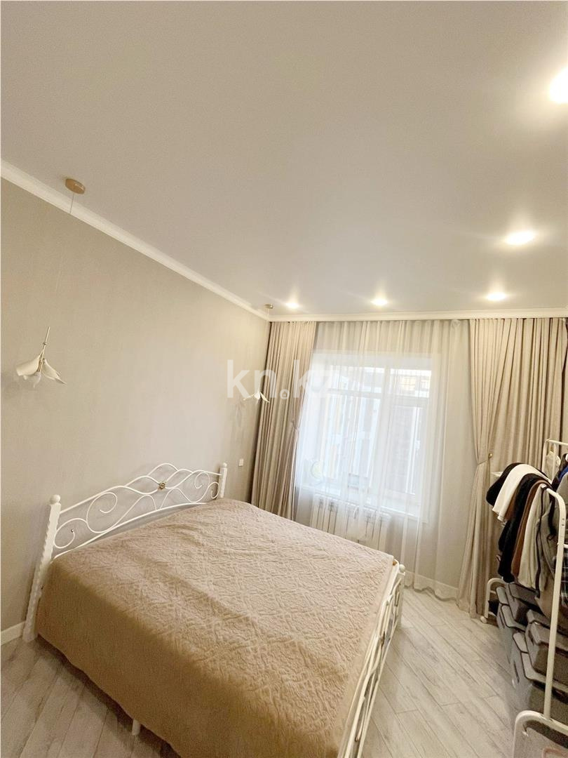 Продажа 3-комнатной квартиры, 86 м², ул. Муканова в Караганде - фото 6