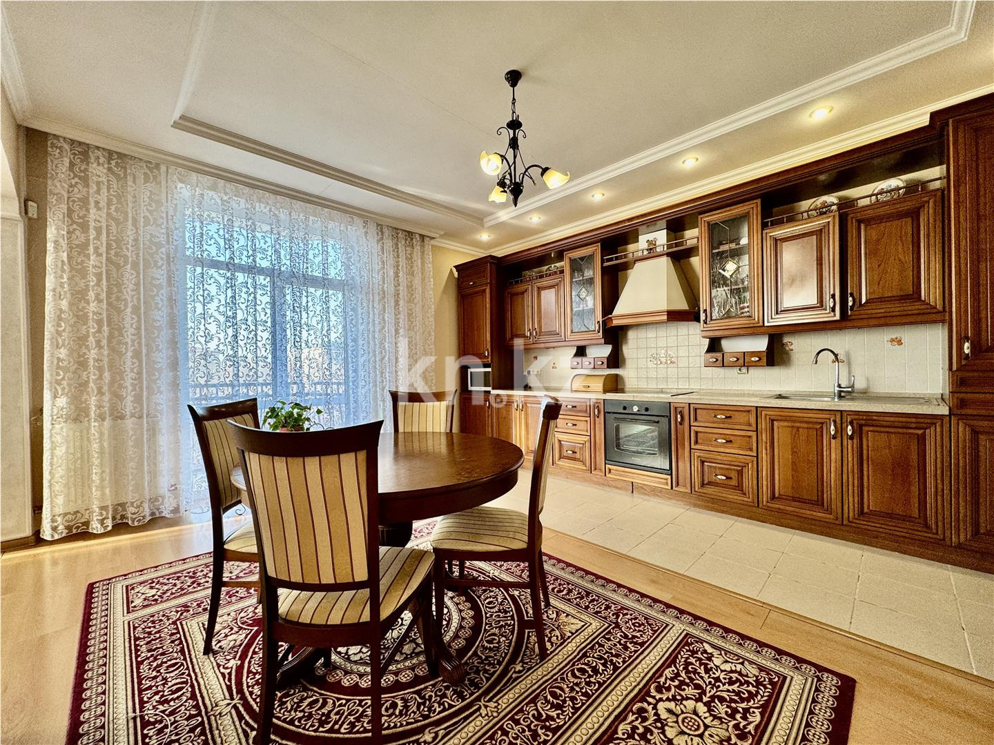 Продажа 3-комнатной квартиры, 132 м², ул. Абая, дом  5 в Караганде - фото 9