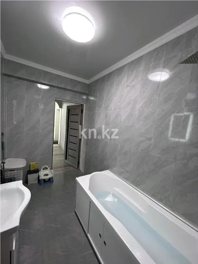 Продажа 2-комнатной квартиры, 63 м², ул. Жунисова, дом  10/16 в Алматы - фото 8