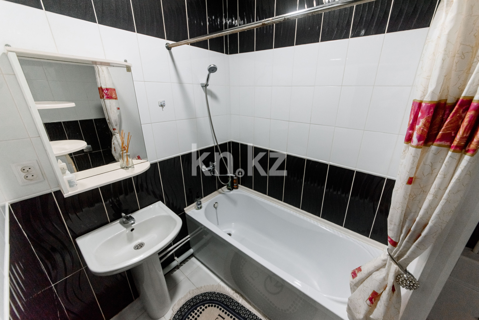 Аренда 1-комнатной квартиры посуточно, 43 м², пр. Республики, дом  93/1 в Темиртау - фото 21