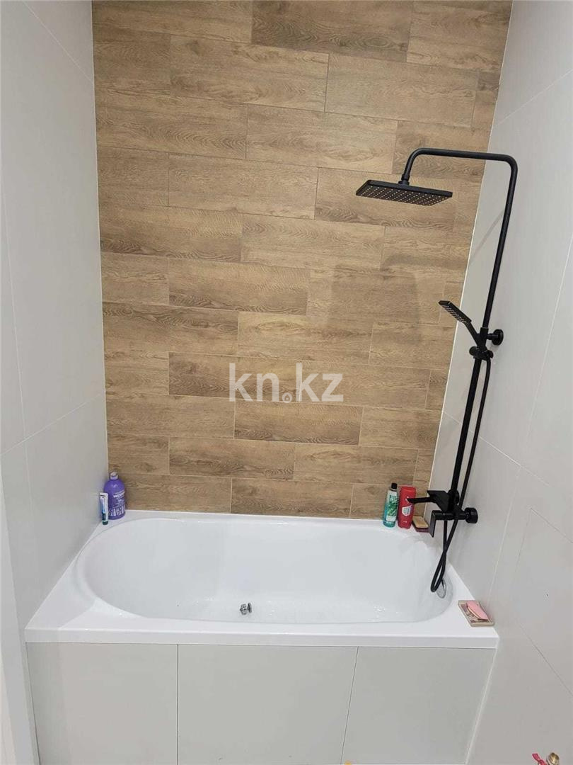 Продажа 1-комнатной квартиры, 45 м², пр. Республики в Караганде - фото 10