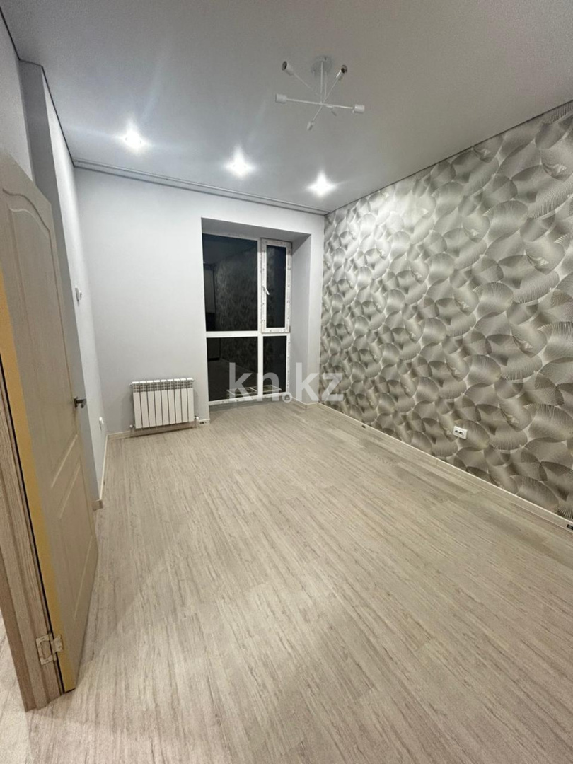 Продажа 2-комнатной квартиры, 42 м², ул. Университетская, дом  18 в Караганде - фото 2