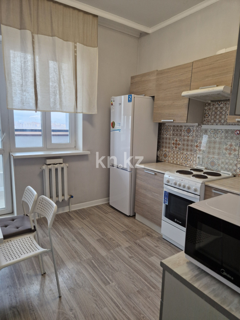 Аренда 1-комнатной квартиры посуточно, 40 м², пр. Кабанбай батыра, дом  4/2 - ул. Космонавтов в Астане
