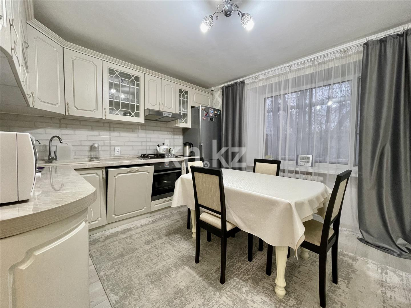 Продажа 4-комнатной квартиры, 117 м², пр. Республики, дом  4 в Караганде - фото 22