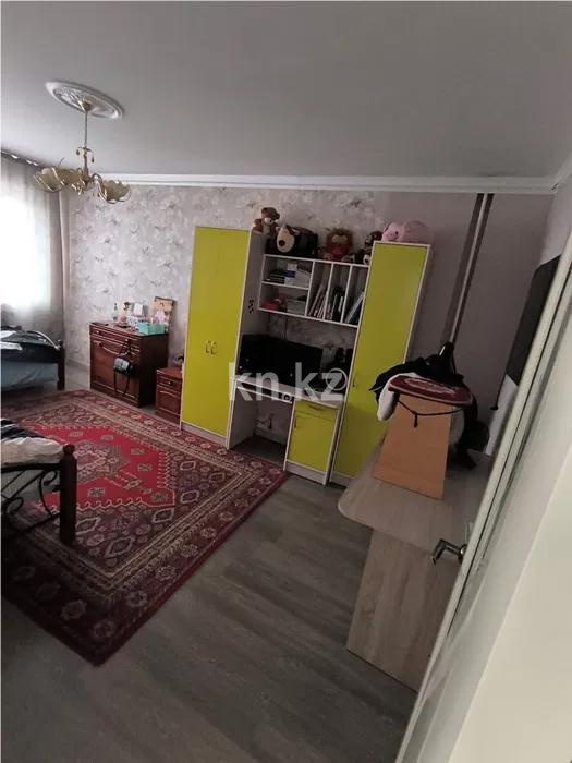 Продажа 3-комнатной квартиры, 63 м², мкр-н Восток-1, дом  6/2 в Караганде - фото 2