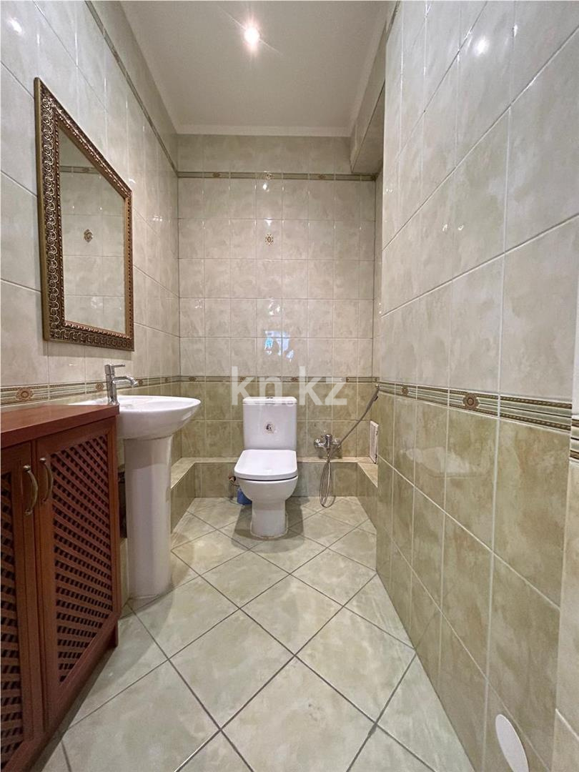 Продажа 4-комнатной квартиры, 181.8 м², ул. Кенесары в Астане - фото 20