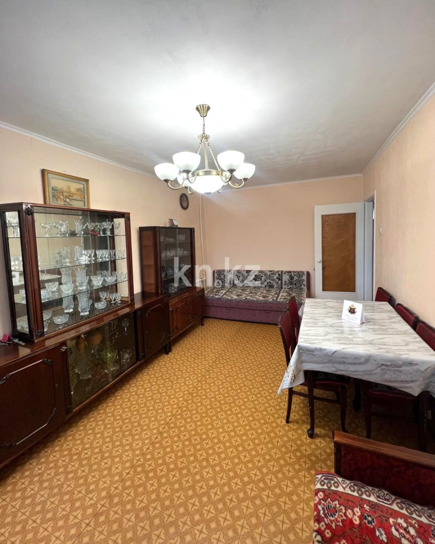 Продажа 3-комнатной квартиры, 63 м², 11 мкр. в Алматы - фото 3