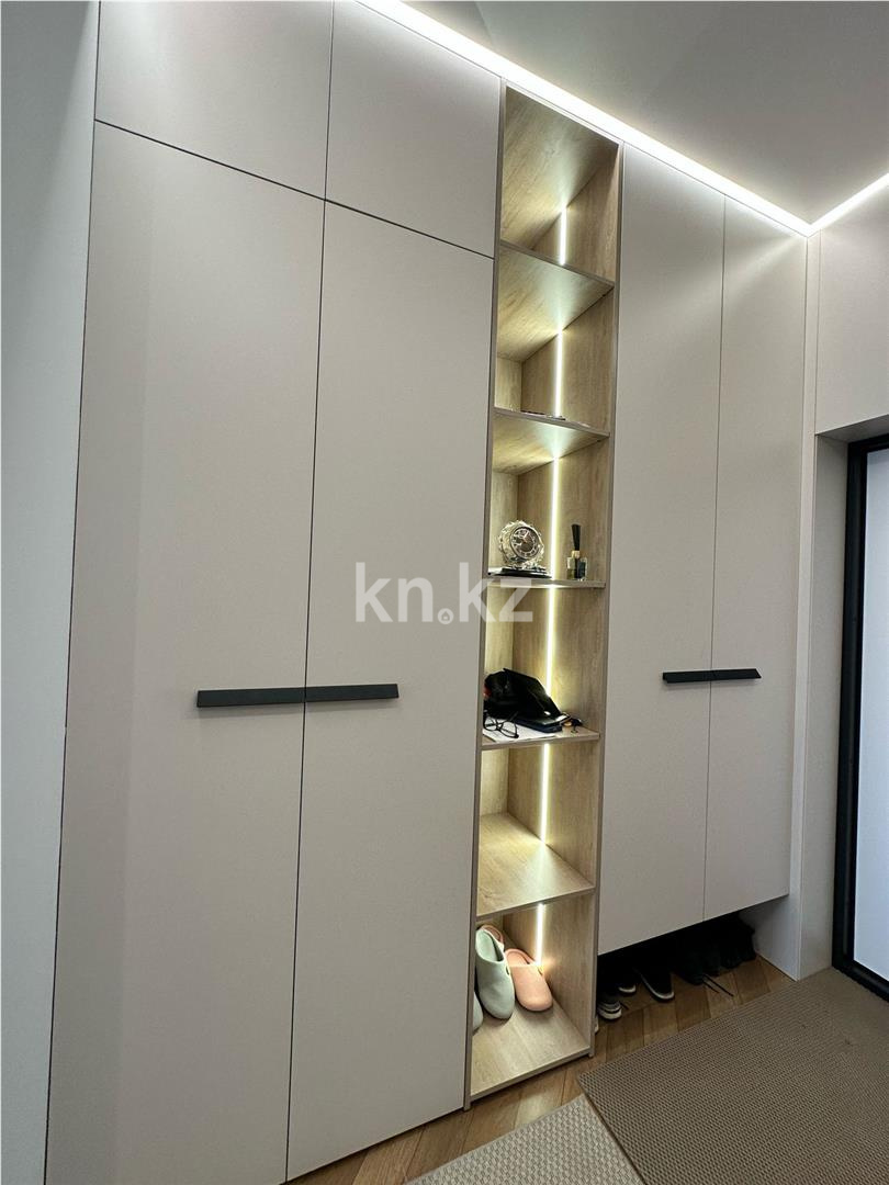 Продажа 2-комнатной квартиры, 63 м², пр. Республики, дом  49 в Караганде - фото 16