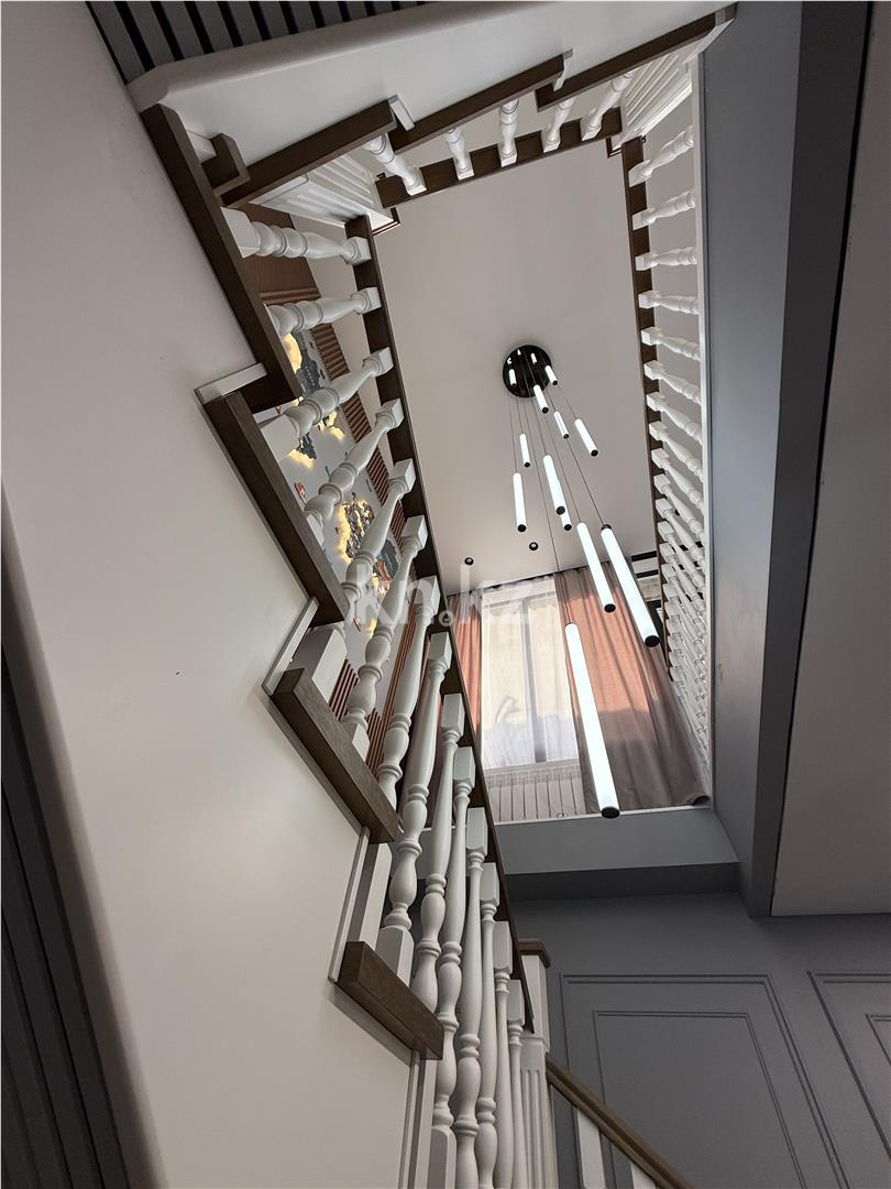 Продажа 4-комнатной квартиры, 197 м², ул. Дюсембекова, дом  83/1 в Караганде - фото 21