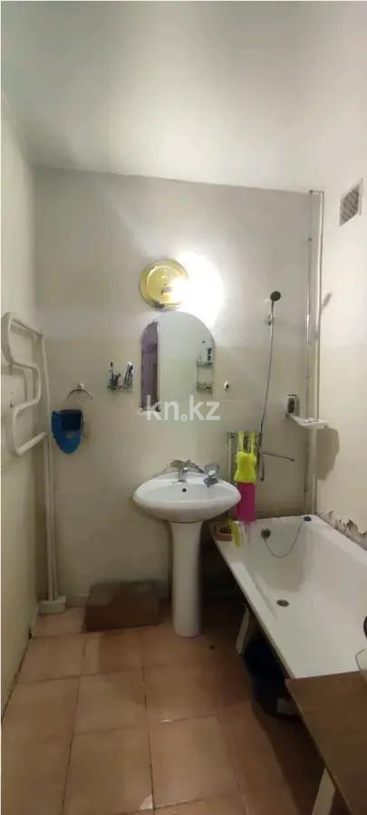 Продажа 2-комнатной квартиры, 65 м², мкр-н Кокжиек, дом  60 в Алматы - фото 4