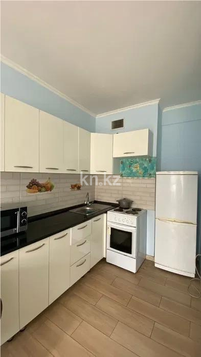 Продажа 2-комнатной квартиры, 40 м², мкр-н Аксай-1, дом  11/10 в Алматы - фото 3