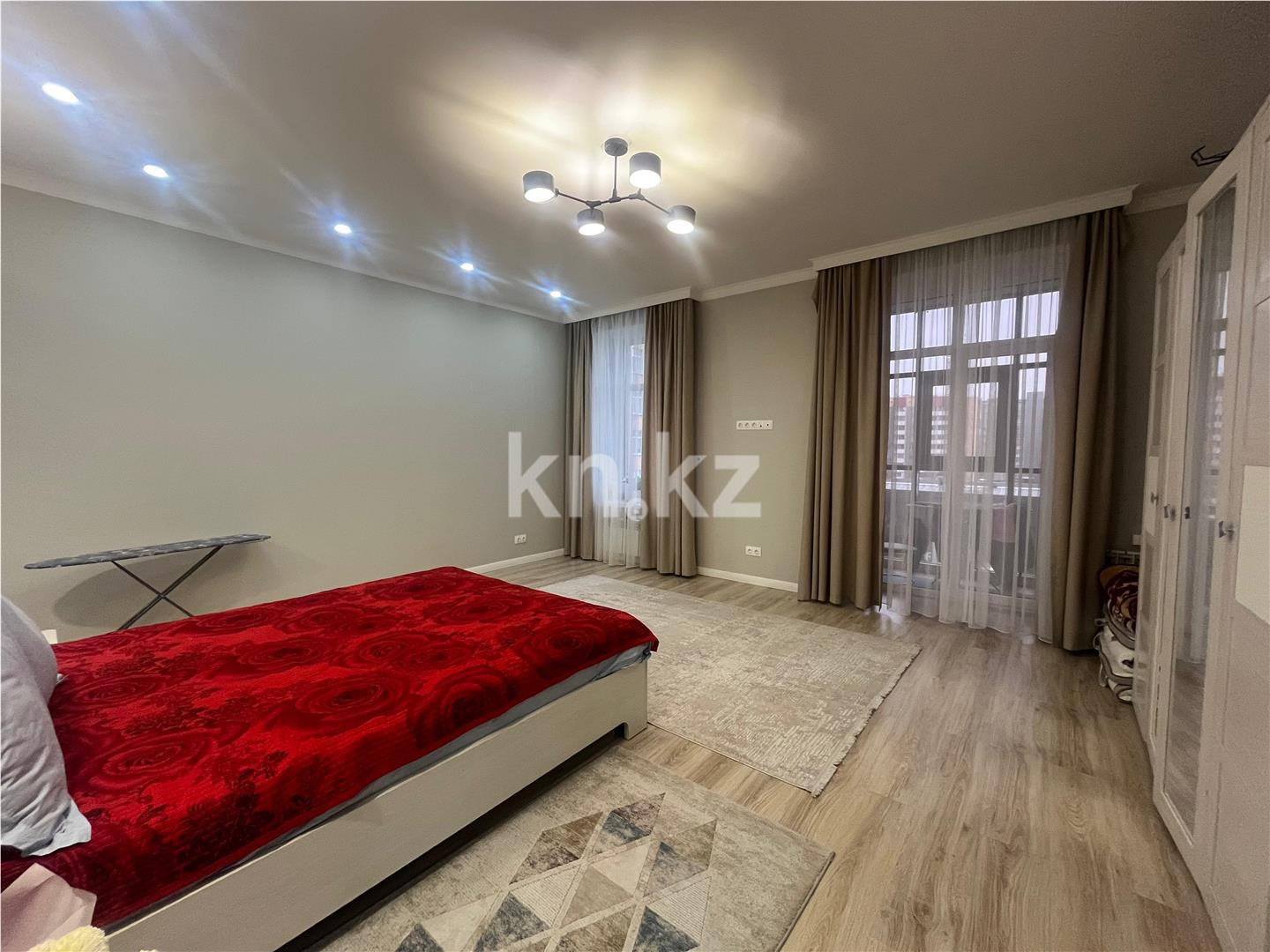 Продажа 2-комнатной квартиры, 70 м², пр. Строителей, дом  33/4 в Караганде - фото 8