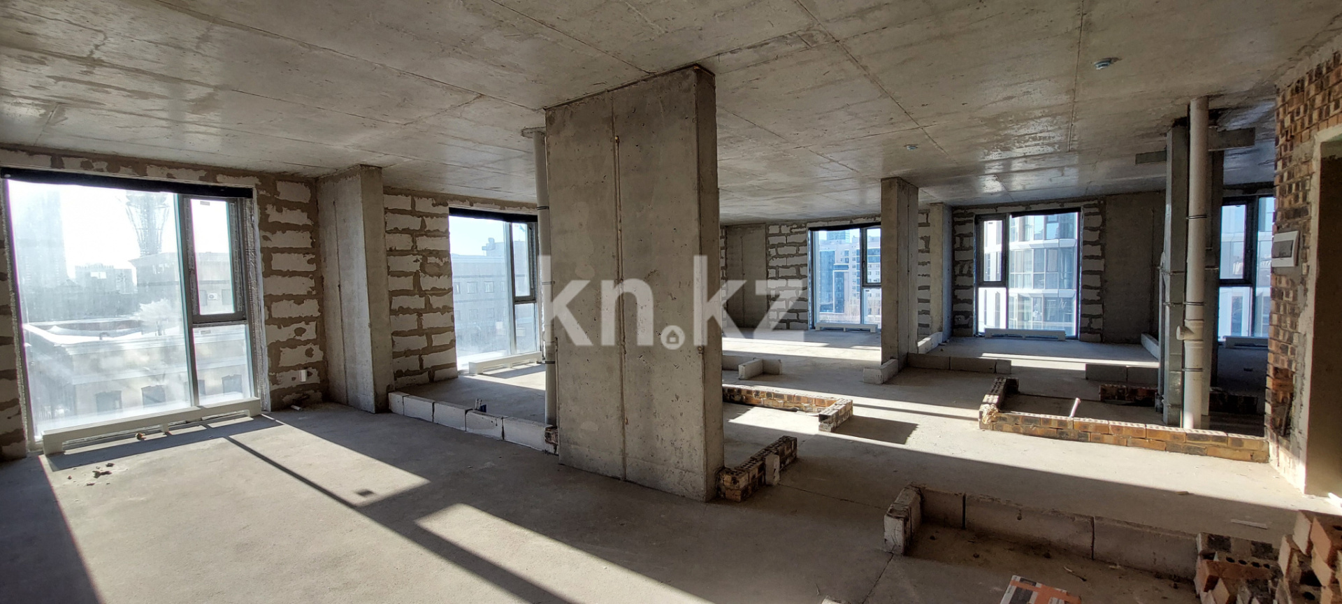 Продажа 4-комнатной квартиры, 157 м² в Астане - фото 11