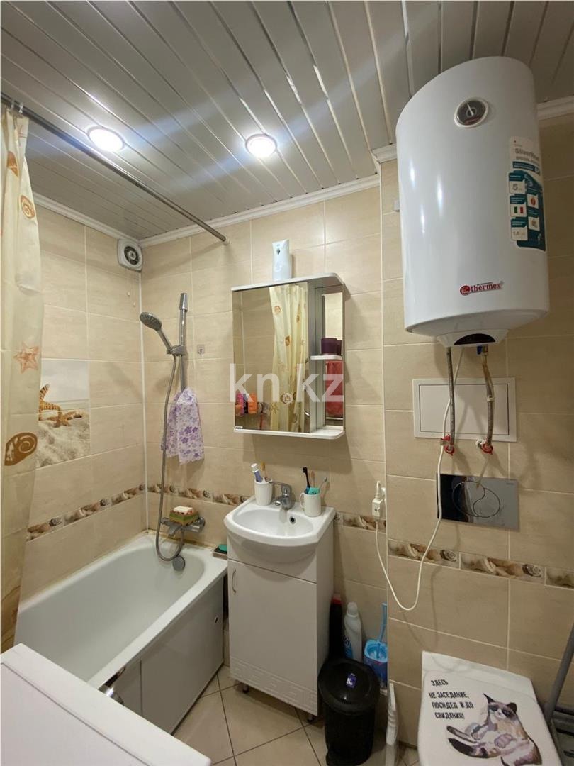 Продажа 3-комнатной квартиры, 47 м², ул. Университетская в Караганде - фото 8