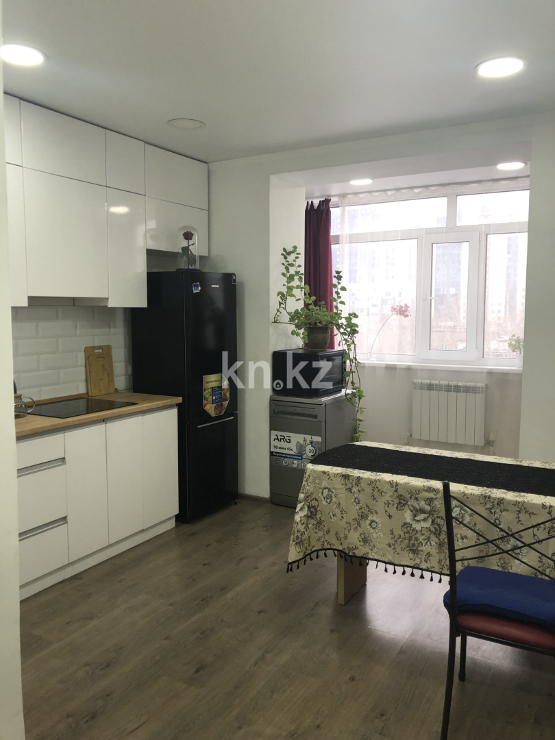Продажа 1-комнатной квартиры, 41 м², ул. Сарыарка, дом  6 в Караганде