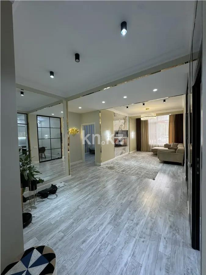 Продажа 4-комнатной квартиры, 120 м², ул. Навои, дом  68/2 в Алматы