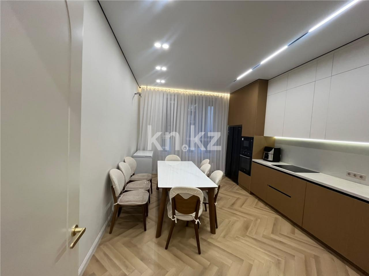Продажа 4-комнатной квартиры, 105 м² в Астане - фото 8