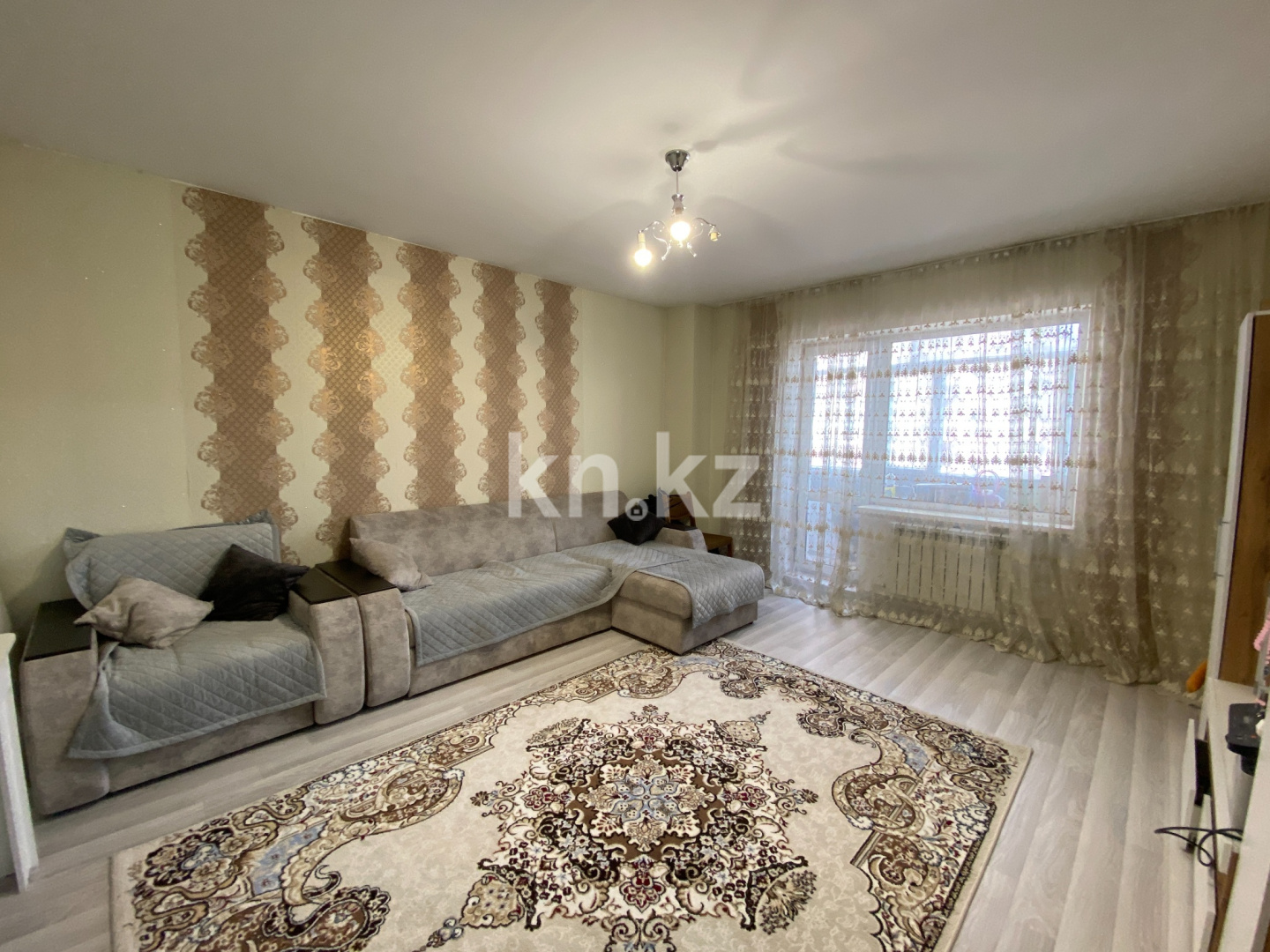 Продажа 1-комнатной квартиры, 52.4 м² в Караганде