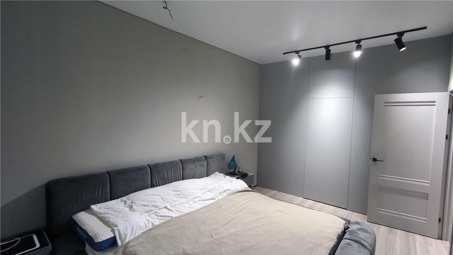 Продажа 4-комнатной квартиры, 107 м², ул. Муканова в Караганде - фото 8