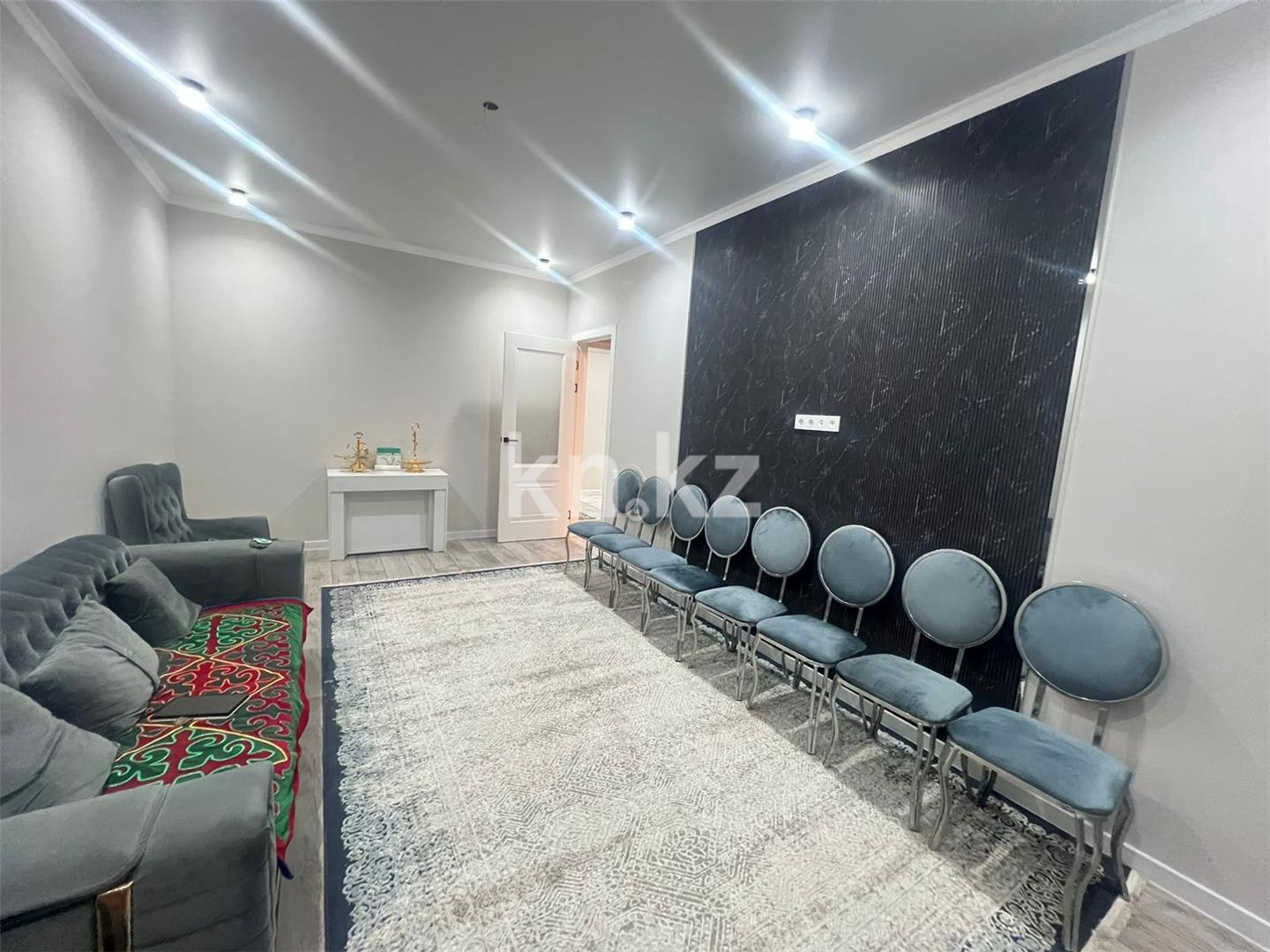 Продажа 4-комнатной квартиры, 107 м², ул. 3-я, дом  42б в Караганде