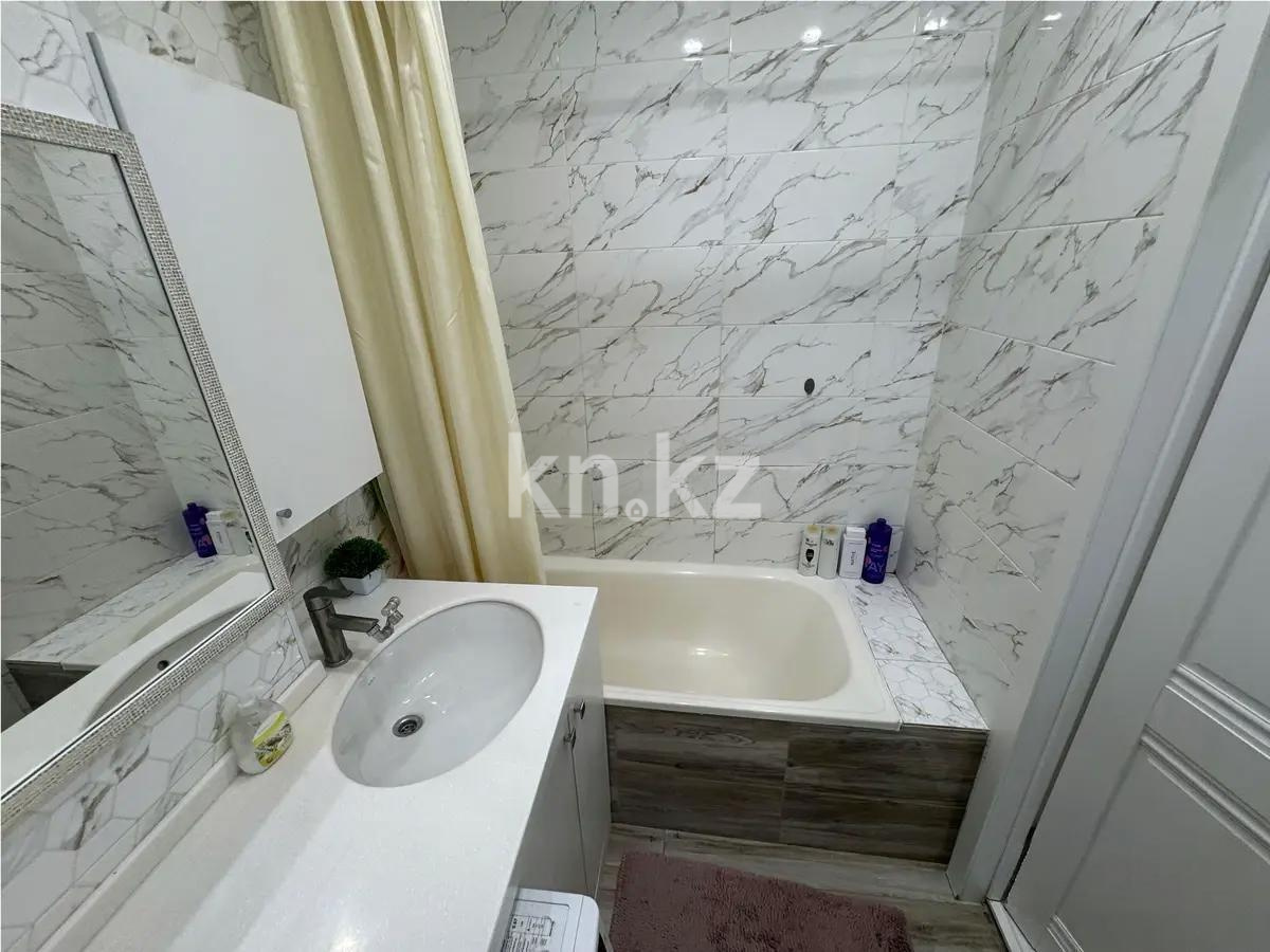 Продажа 4-комнатной квартиры, 64.2 м², ул. Байтурсынова, дом  31 в Астане - фото 6