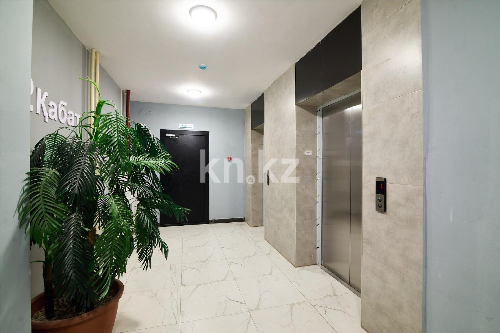 Продажа 3-комнатной квартиры, 93 м², ул. Сыганак в Астане - фото 15