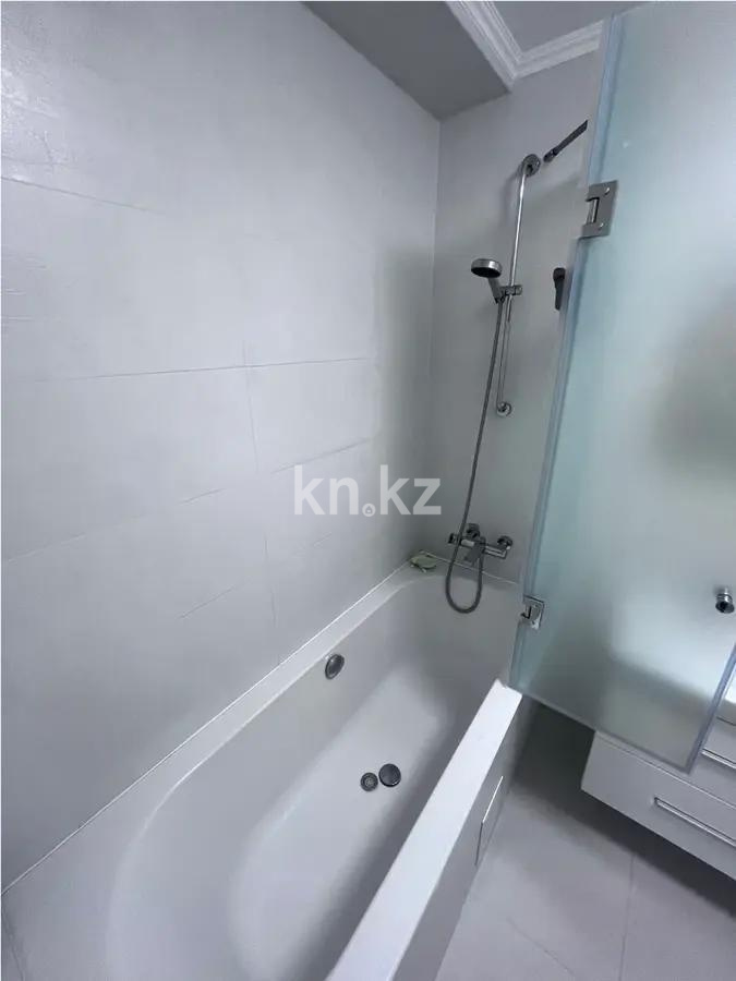 Продажа 3-комнатной квартиры, 102.3 м², ул. Байсеитовой, дом  40/1 в Алматы - фото 4