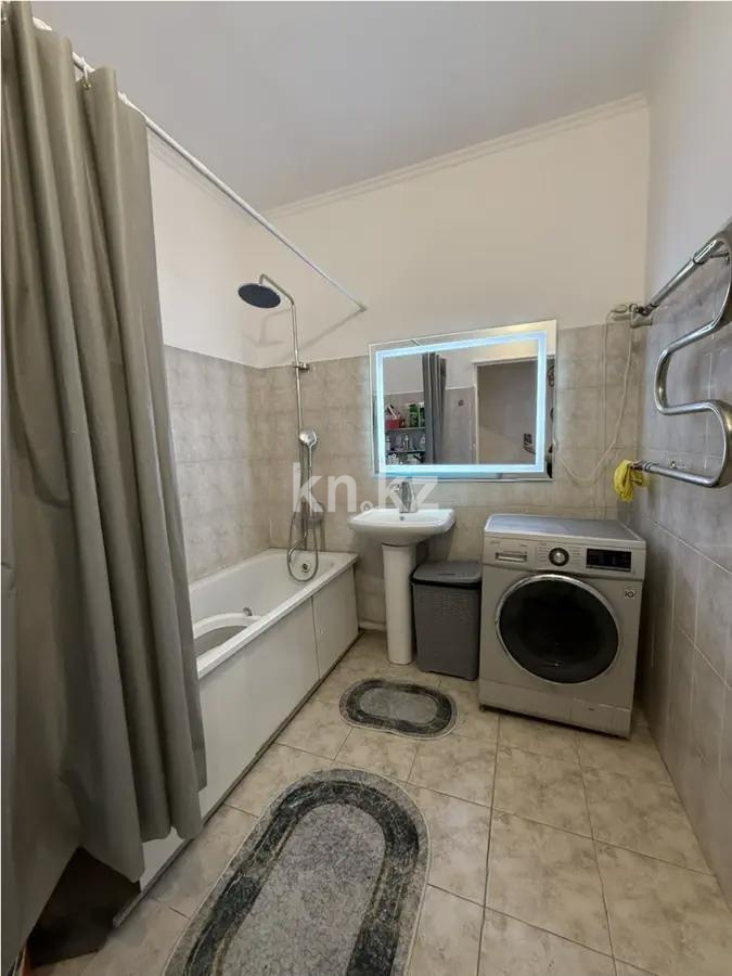 Продажа 2-комнатной квартиры, 77 м², мкр-н Аксай-4, дом  121 в Алматы - фото 4