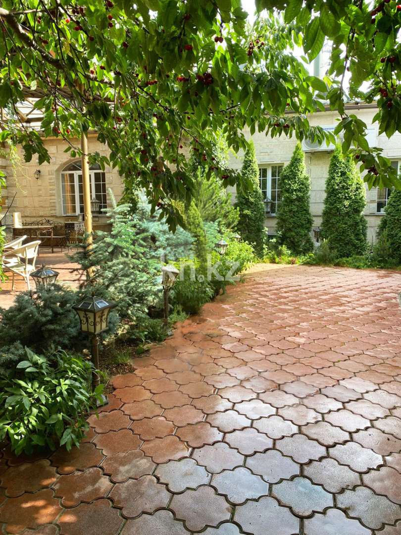 Продажа 4-комнатного дома, 295 м² в Алматы