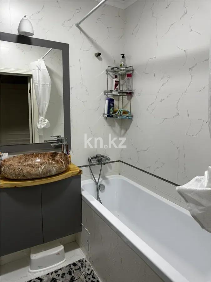 Продажа 4-комнатной квартиры, 144 м², ул. Толе би, дом  286/5 в Алматы - фото 5