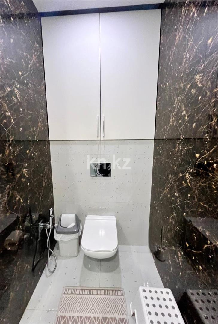 Продажа 4-комнатной квартиры, 107 м², пр. Шахтеров в Караганде - фото 24