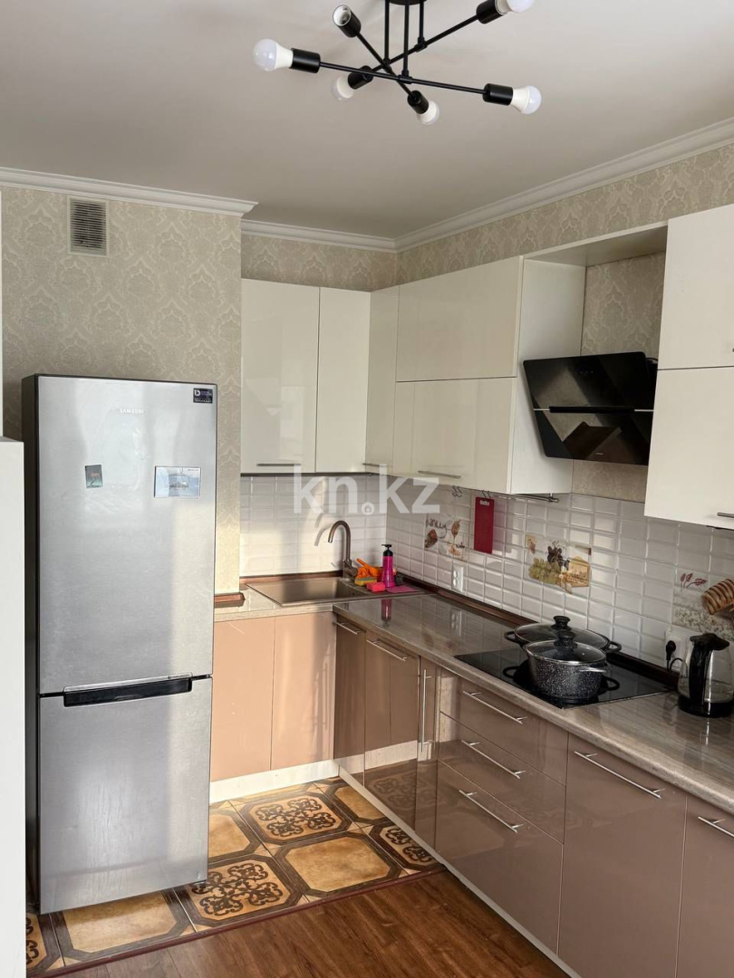 Аренда 2-комнатной квартиры, 64 м², ул. Сауран, дом  4 в Астане