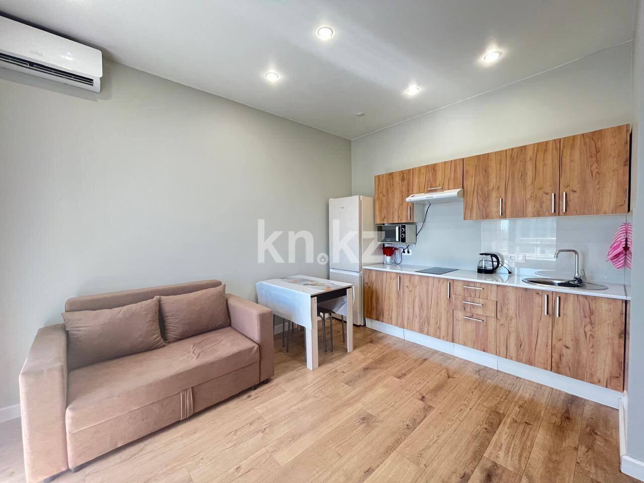 Аренда 2-комнатной квартиры, 40 м² в Астане