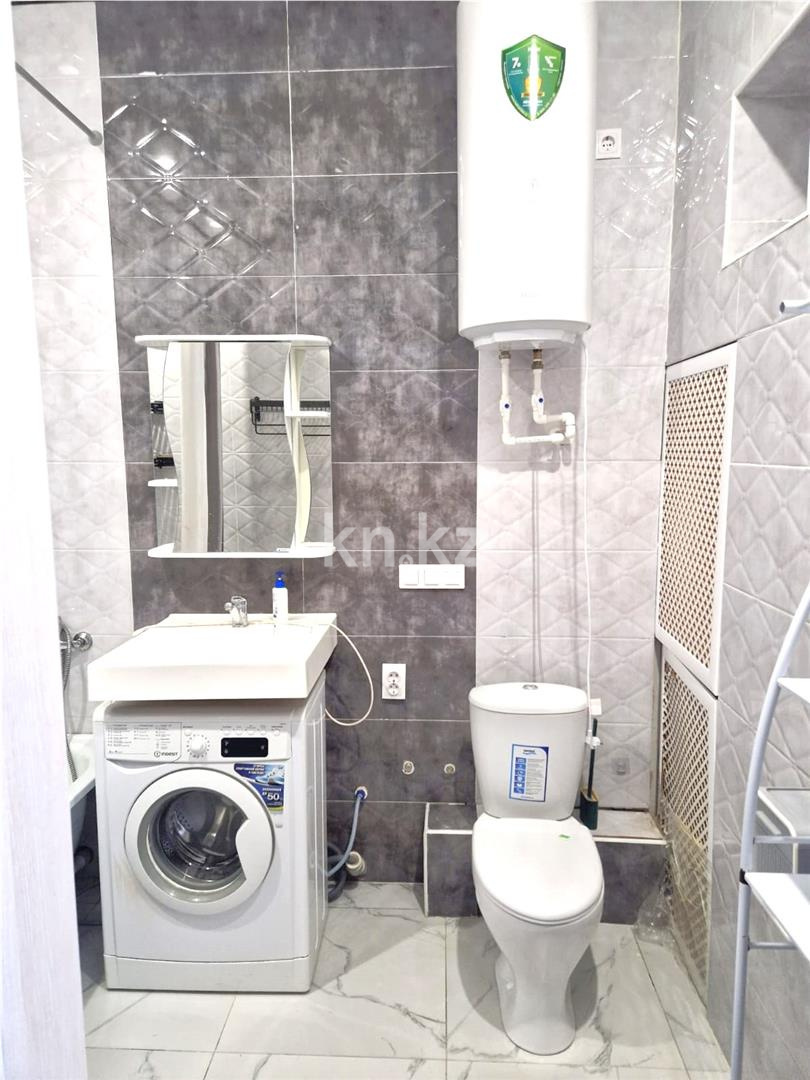 Продажа 2-комнатной квартиры, 43 м², ул. Ашимова в Караганде - фото 8