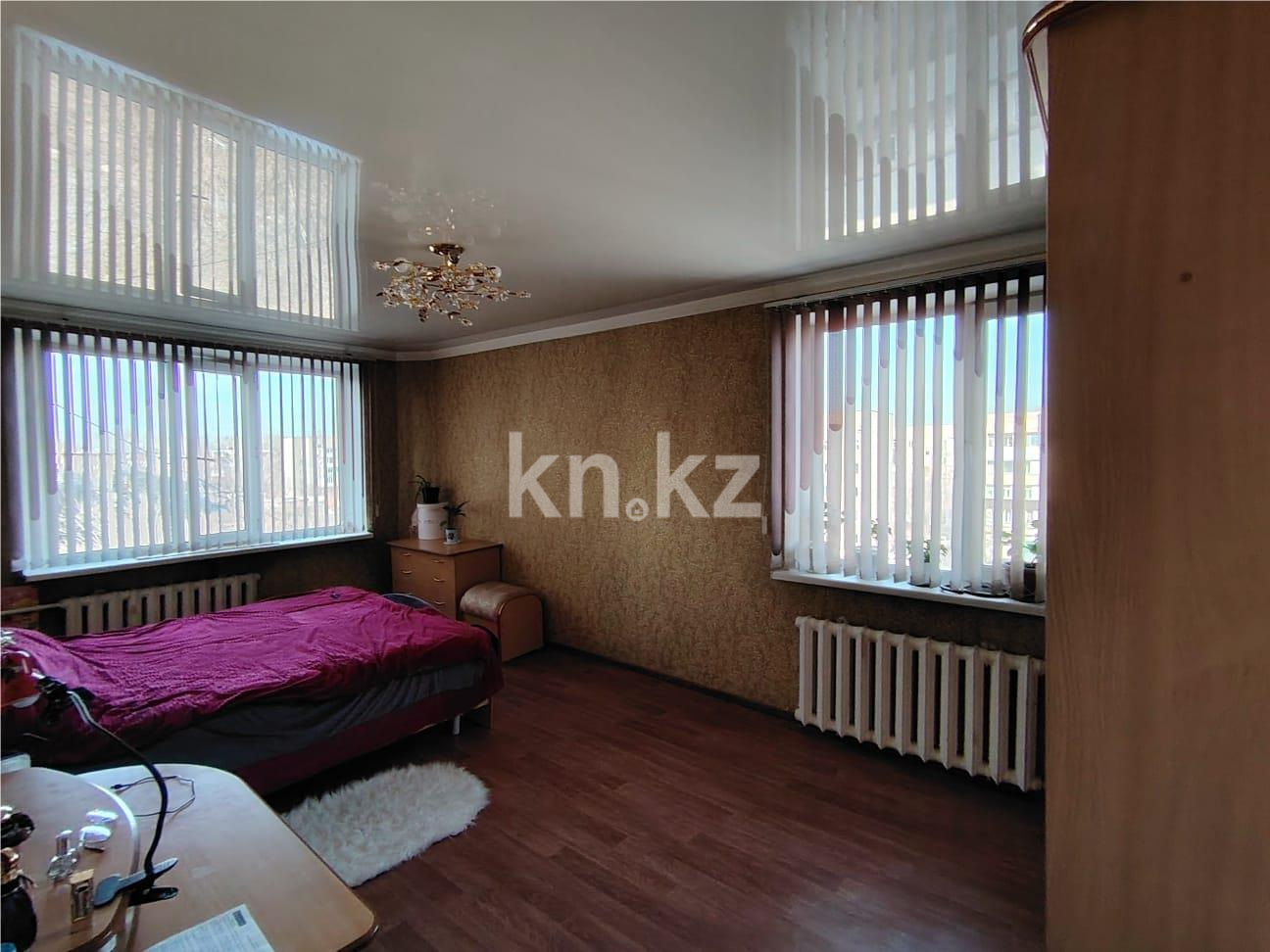 Продажа 3-комнатной квартиры, 62 м², мкр-н 22 в Караганде - фото 15