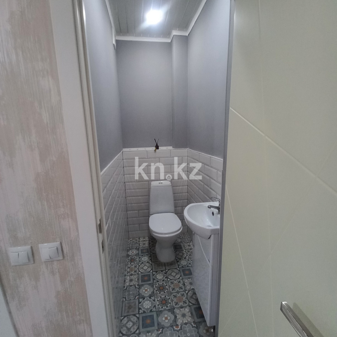Продажа 2-комнатной квартиры, 69.5 м² в Уральске - фото 7