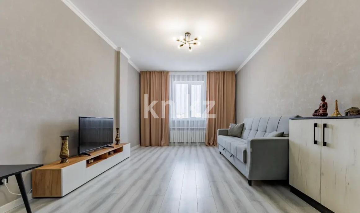 Аренда 3-комнатной квартиры, 96 м² в Астане