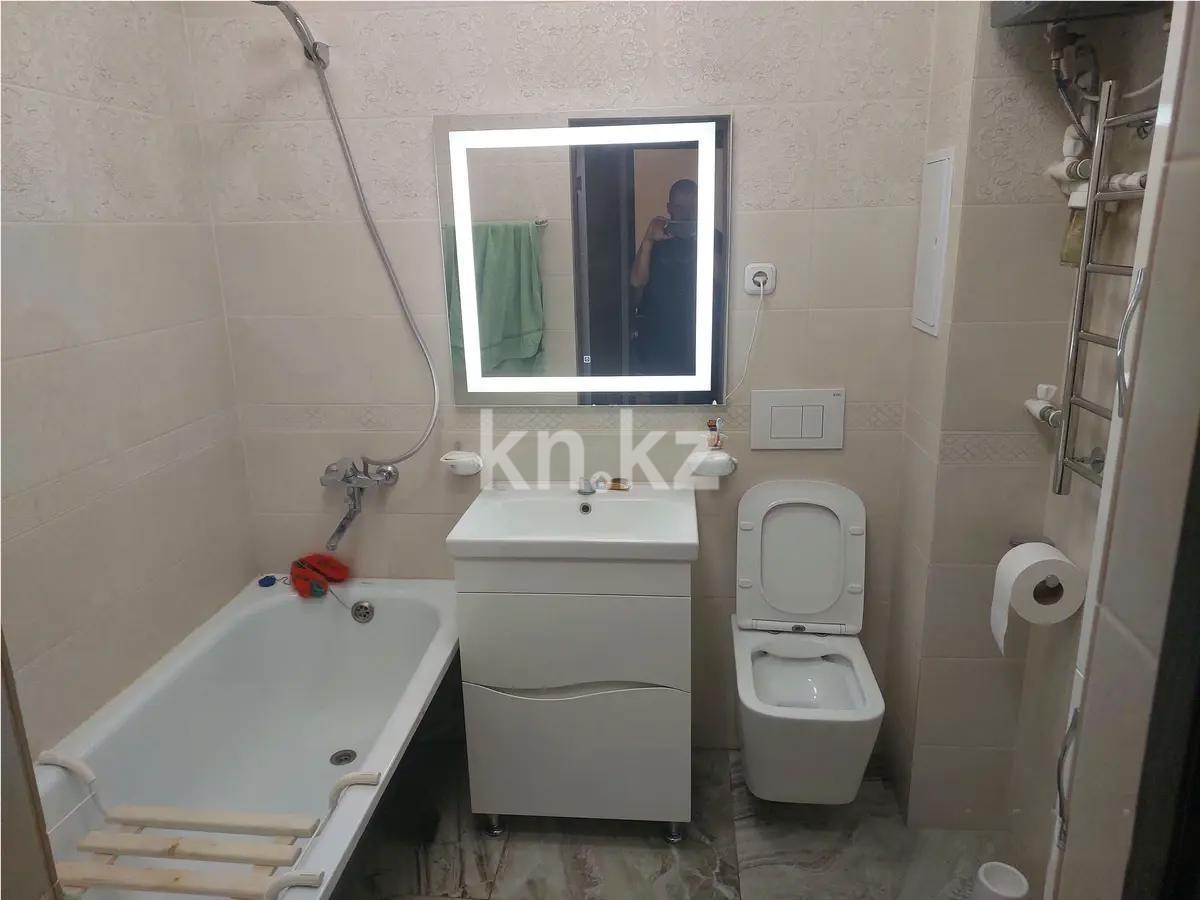 Продажа 2-комнатной квартиры, 67 м², ул. Муканова, дом  49/10 в Караганде - фото 3