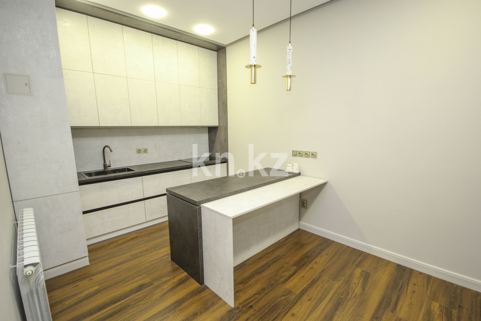 Продажа 4-комнатной квартиры, 115 м², пр. Абая в Алматы - фото 4