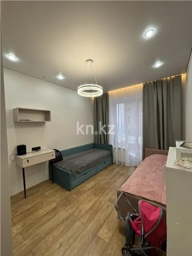 Продажа 3-комнатной квартиры, 68 м², ул. Университетская, дом  18 в Караганде - фото 3