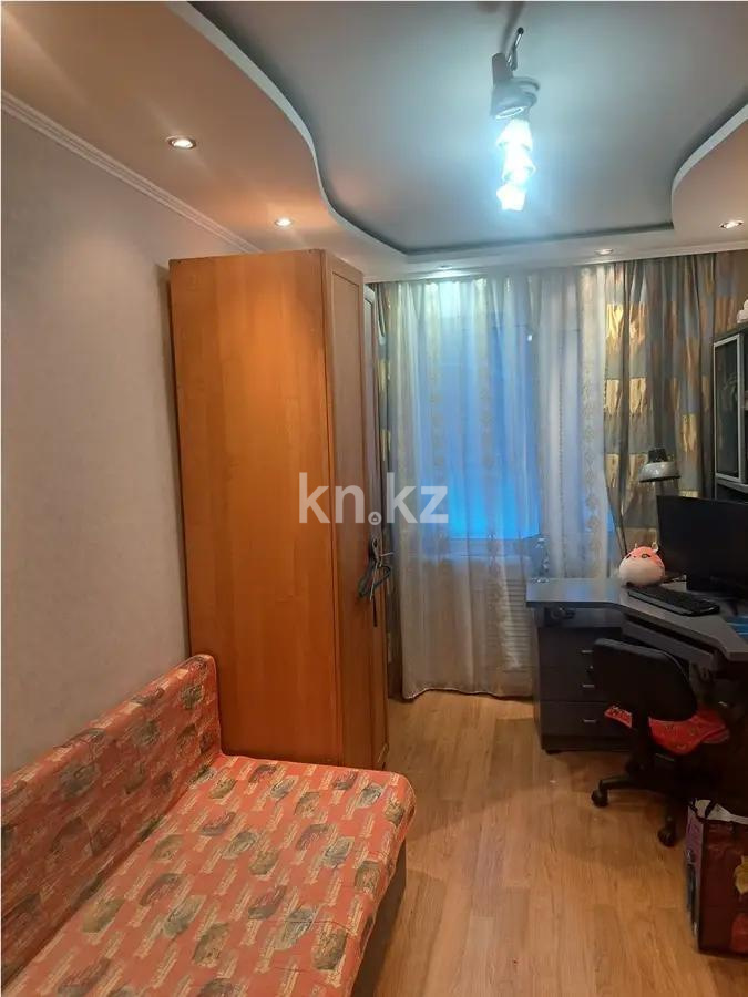 Продажа 4-комнатной квартиры, 77 м², ул. Дюсембекова, дом  55 в Караганде - фото 2