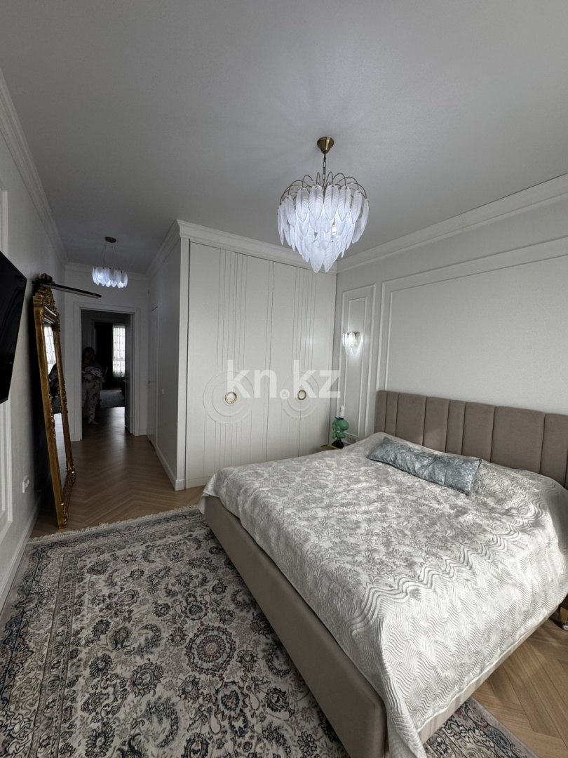 Продажа 3-комнатной квартиры, 111 м², ул. Утеген батыра, дом  11В в Алматы - фото 13