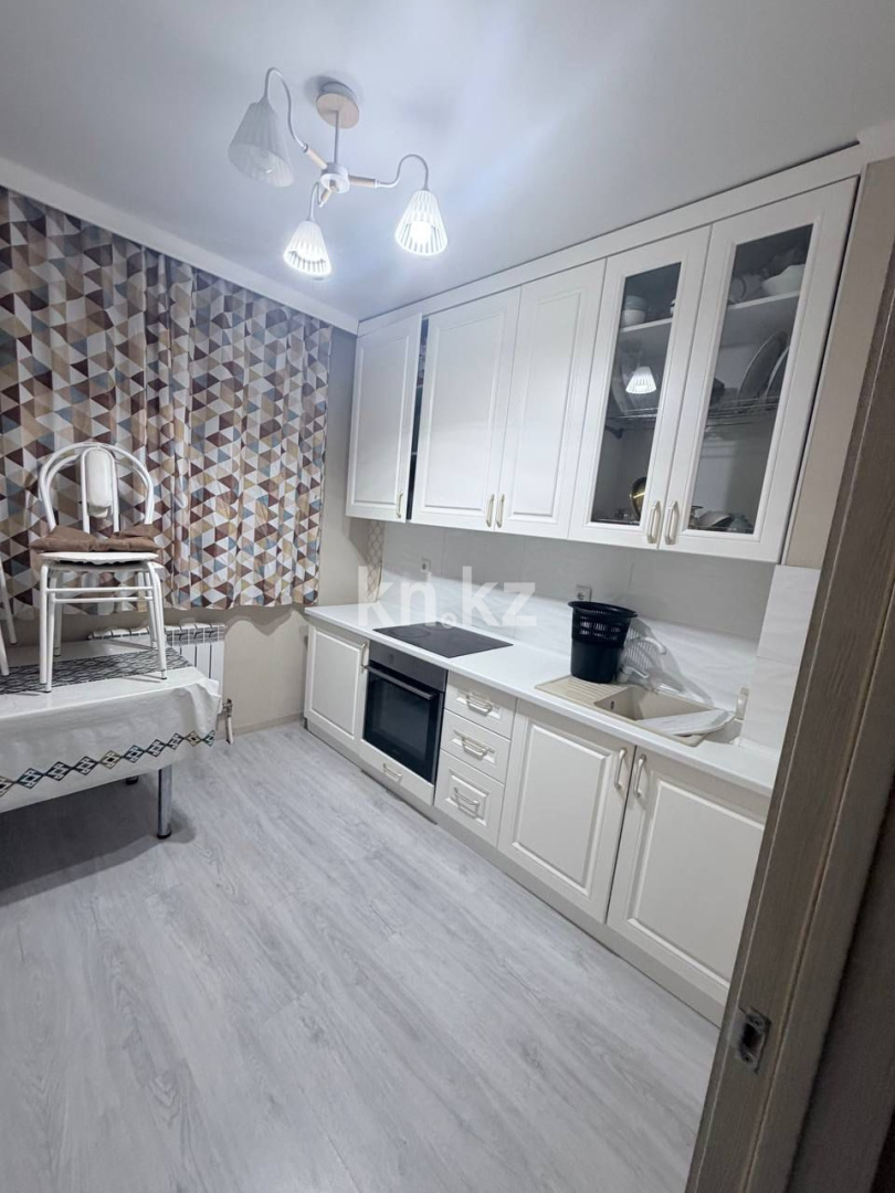 Аренда 1-комнатной квартиры, 40 м² в Астане