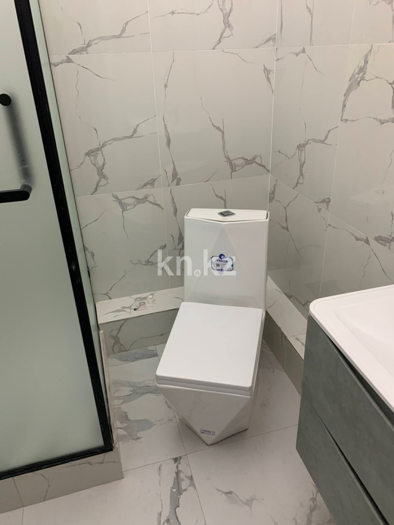 Продажа 1-комнатной квартиры, 50 м², ул. Толеметова, дом  64 в Шымкенте - фото 19