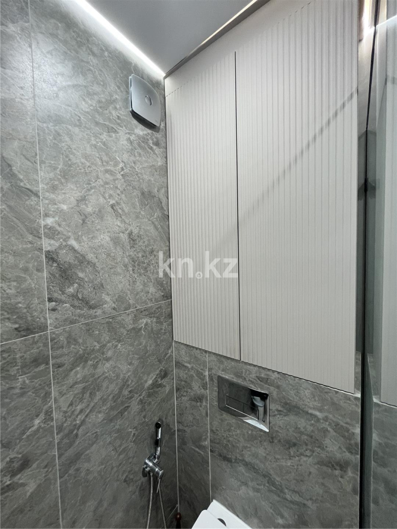 Продажа 4-комнатной квартиры, 110 м², ул. Букетова, дом  60/2 в Караганде - фото 27