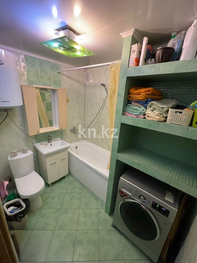 Продажа 4-комнатной квартиры, 76 м², ул. Дюсембекова, дом  37/2 в Караганде - фото 9