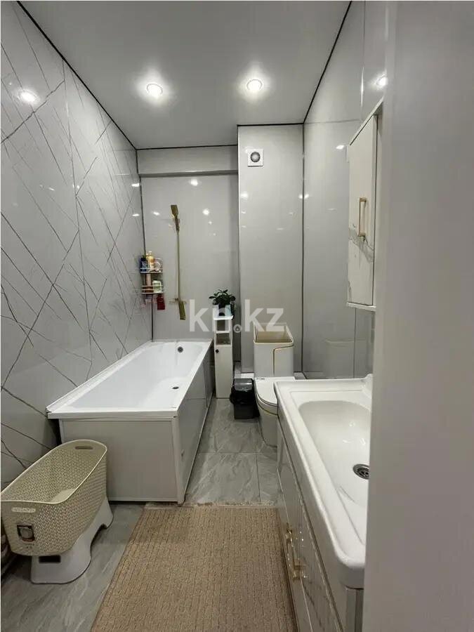Продажа 3-комнатной квартиры, 64.3 м² в Алматы - фото 5