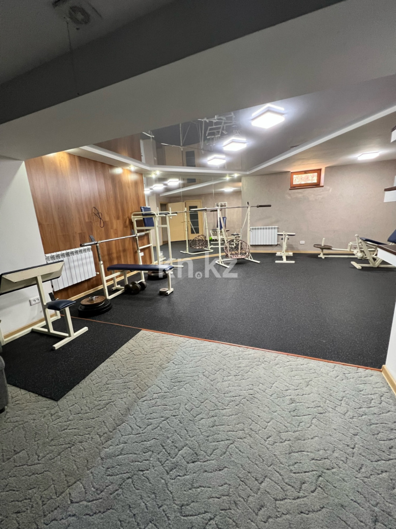 Продажа 7-комнатного дома, 474 м², ул. Комиссарова в Караганде - фото 30