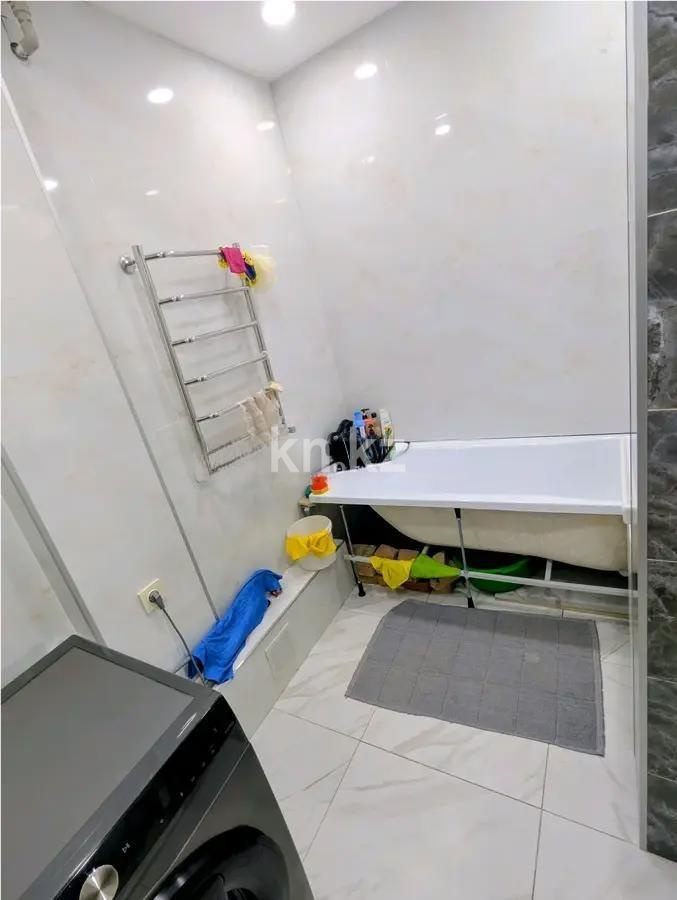 Продажа 1-комнатной квартиры, 45 м², мкр-н Аксай-2, дом  13 в Алматы - фото 4